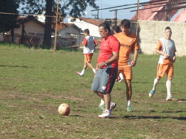 Caxias contrata meia experiente que estava no futebol paulista